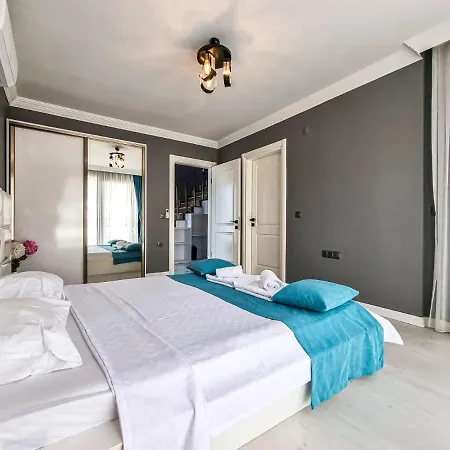 Vilă Ay, Fethiye Ciftlikte, 6 Yatak Odali, 14 Kisilik , Mustakil Havuzlu Luks *