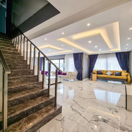 Vilă Ay, Fethiye Ciftlikte, 6 Yatak Odali, 14 Kisilik , Mustakil Havuzlu Luks *